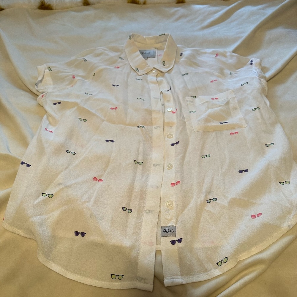 6. Rails Sunglasses Button Up Blouse. Size M. Euc. - image 2